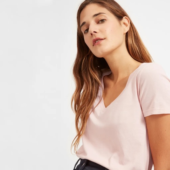everlane cotton v neck